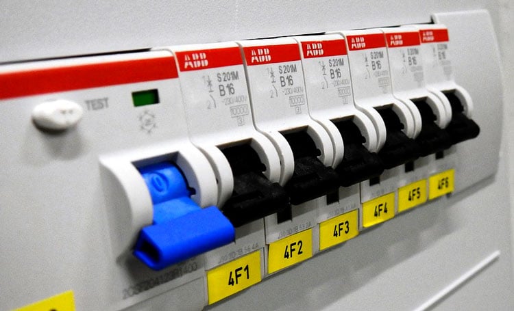 Functional & operational tests for medium voltage circuit breaker operating  mechanism components - Switchgear Content